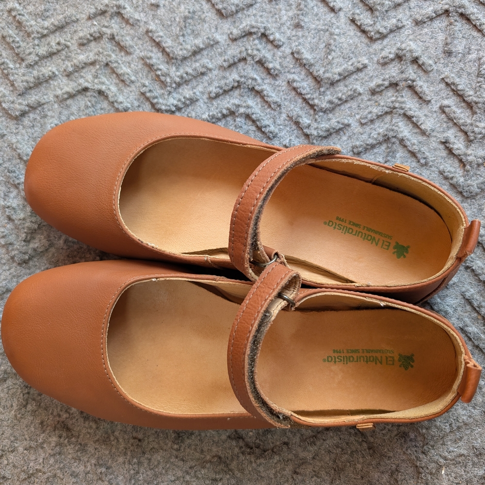 El Naturalista Brown Leather Dress Shoes with Mary Jane Style